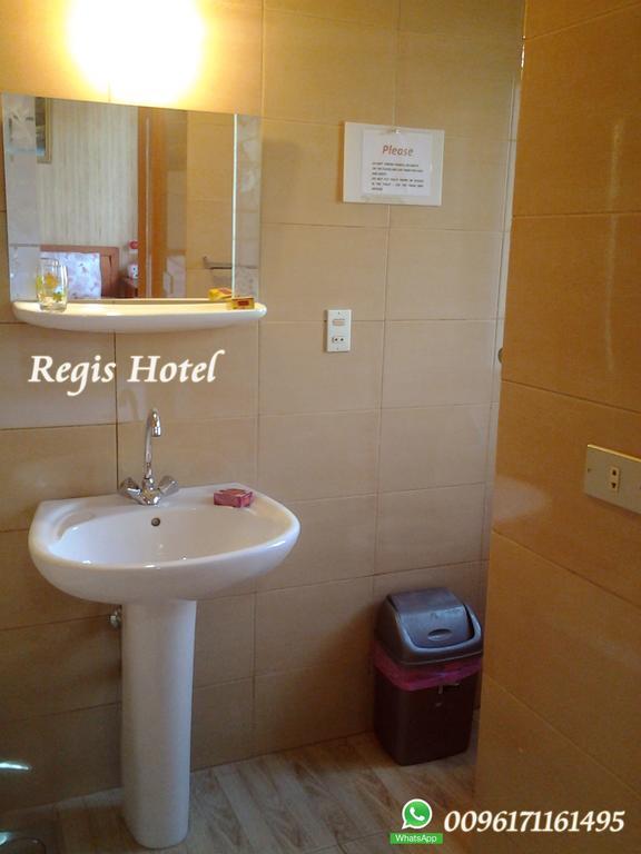 Regis Hotel เบรุต ภายนอก รูปภาพ
